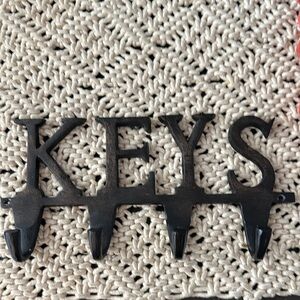 Black Metal Key Holder
